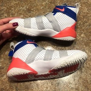 Nike Lebron’s sneakers